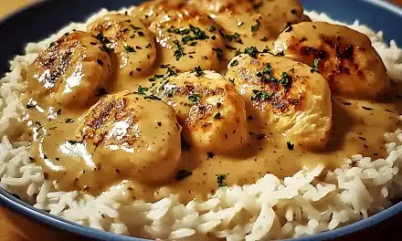 Smothered Chicken and Rice Recipe: Comfort Food Magic in One Pot