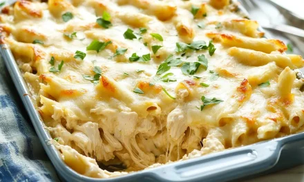 Chicken Alfredo Bake: Creamy Comfort Food That Melts Hearts