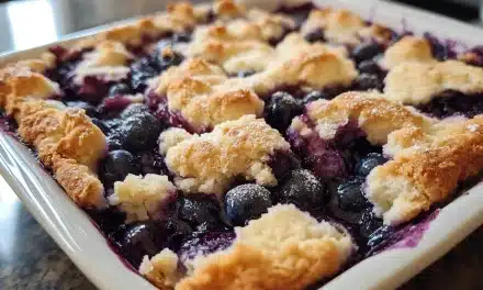 4-Ingredient Blueberry Cobbler Recipe: Effortless Summer Dessert Magic!