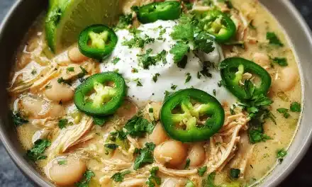 Heavenly White Chicken Chili Soup – Ready in 30 Minutes