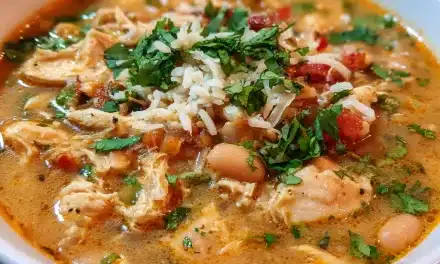 Healthy White Chicken Chili: A Speedy, Flavorful Weeknight Meal