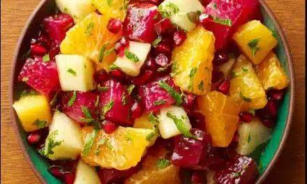 Thanksgiving Fruit Salad: A Quick and Delicious Holiday Treat