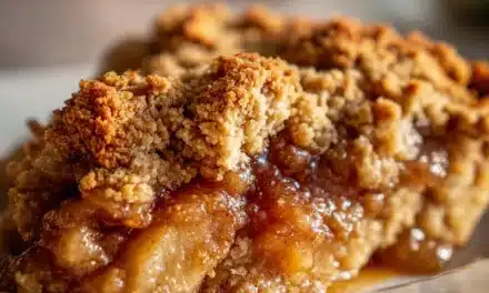 Apple Crisp With Canned Apple Filling: A Speedy Dessert Classic