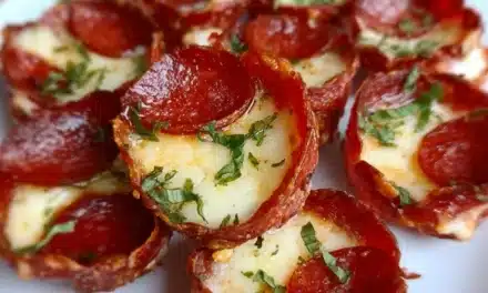 Keto Pepperoni Cream Cheese Bites: A Quick and Indulgent Appetizer