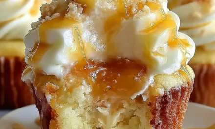 Honey Peach Cream Cheese Cupcakes: A Delectable Treat