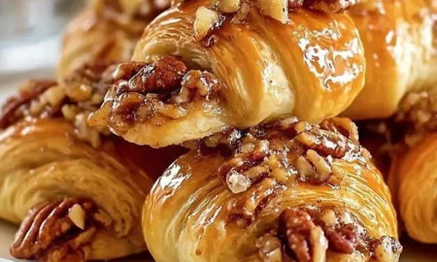 Pecan Pie Crescent Rolls: A Quick and Comforting Delight