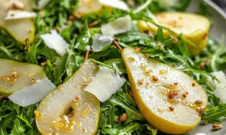 Pear and Arugula Salad with Honey Vinaigrette: A Refreshing 20-Minute Delight