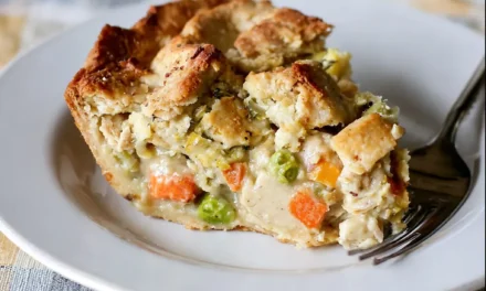 Vegan Thanksgiving Pot Pie: The Delightful Plant-Based Main Dish