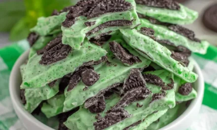 Mint Oreo Bark – A Decadent No-Bake Treat