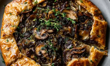 Mushroom & Leek Galette with Puff Pastry: A Savory Delight