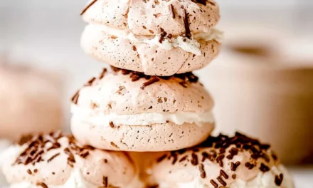 Comforting 5-Minute Hot Cocoa Meringue Cookies