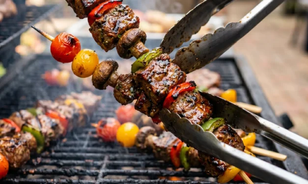 Easy Grilled Steak Kebabs for a Delicious Summer Feast