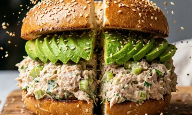 Avocado Tuna Bagel Sandwich: A Quick and Delicious Delight