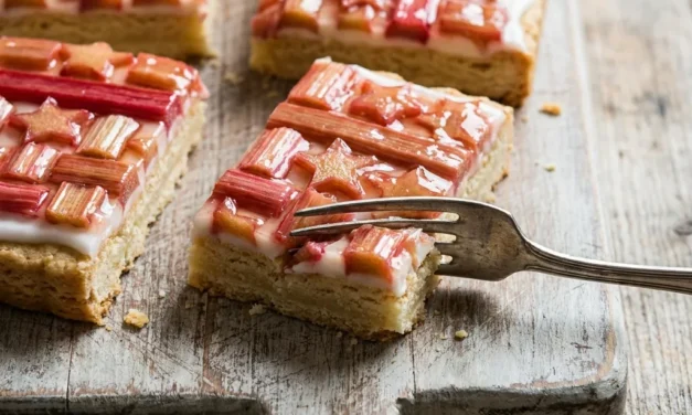 Rhubarb Slices (Snitter): A Delightful Dessert to Savor